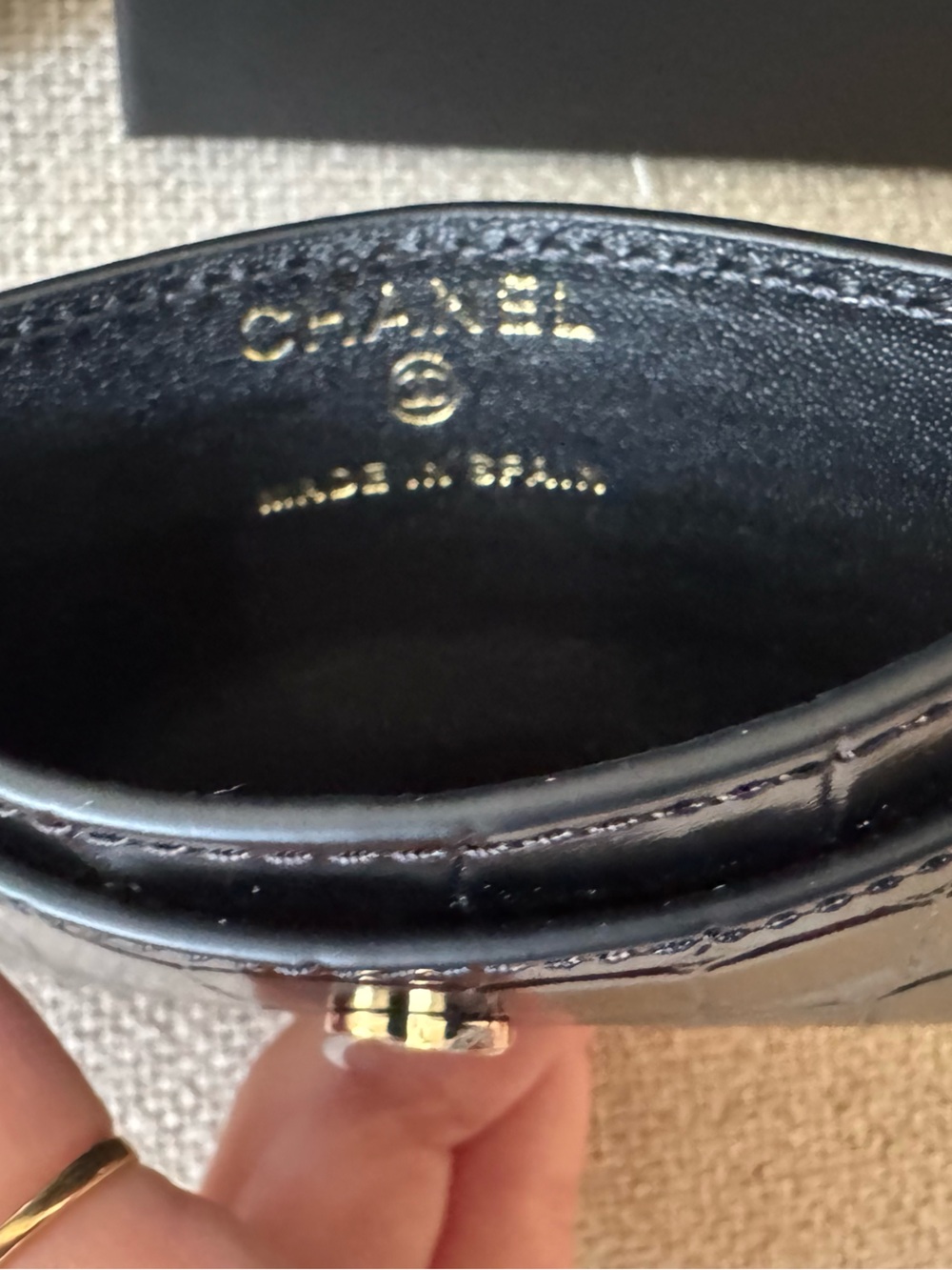 💯 Auth NWT CHANEL Black Croc-Embossed Leather Card Holder with Gold CC Hardware - Picture 4 of 4